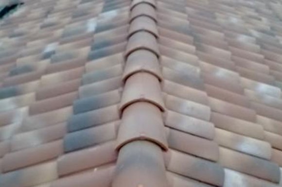 Rénovation de tuiles de toit abîmées à Toulouse